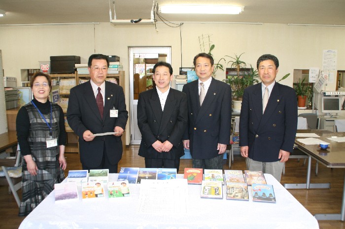 図書館への贈り物