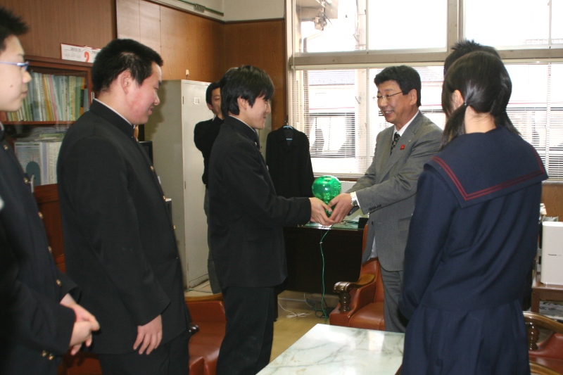 志中生からハイチ被災者の皆さんへ義援金