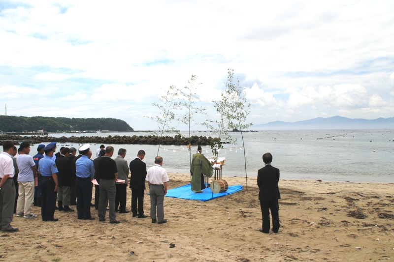 長須賀海水浴場海開き